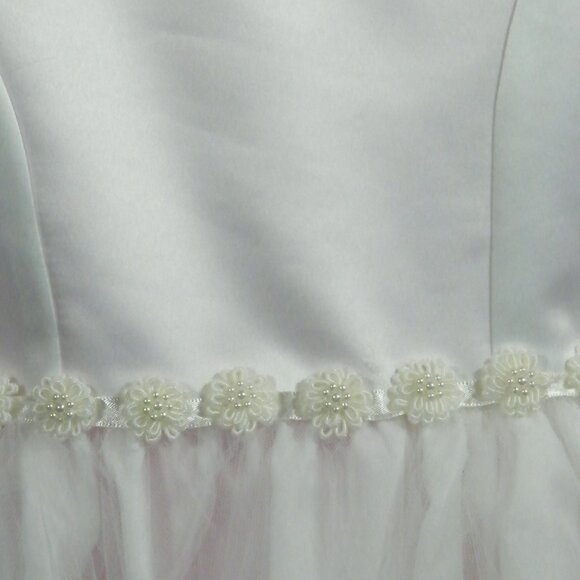 Robe de bouquetière ou première communion avec de la broderie perlée - Picture 3 of 5